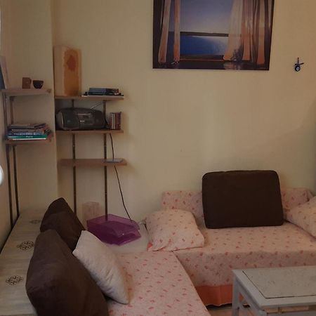 Comfy Home 35Sqm Near National Garden アテネ エクステリア 写真