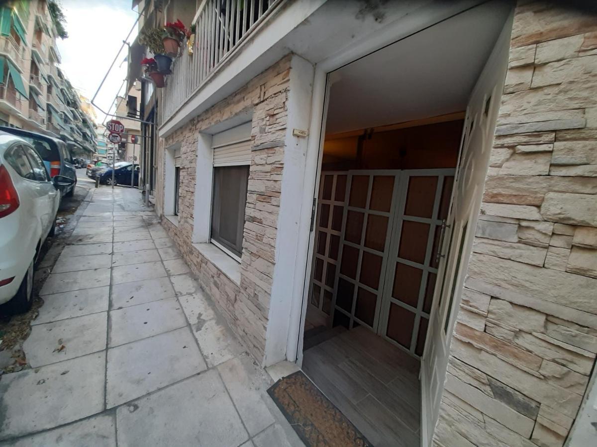 Comfy Home 35Sqm Near National Garden アテネ エクステリア 写真
